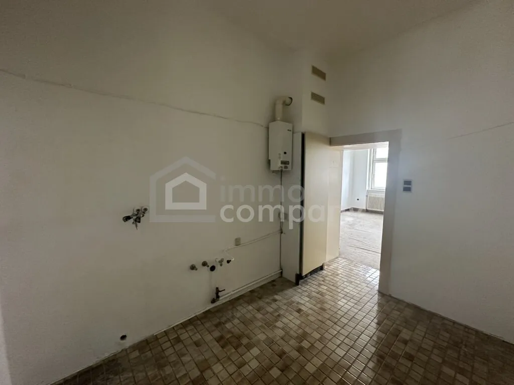 Sanierungsbedürftige Wohnung in 1100 Wien - 63m², massiv gebaut, nur 195.000 EUR! - Ansicht 2