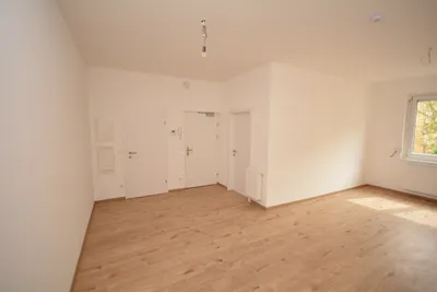 2-Zimmer-Wohnung mieten in Baden – 43 m², € 605 – Bild 2 von 5