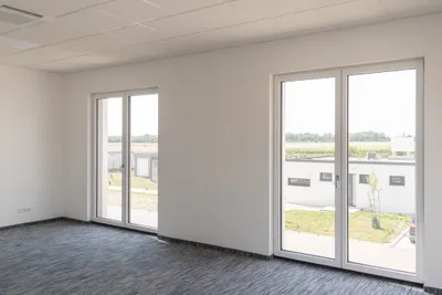 1-Zimmer-Gewerbeimmobilie mieten in Baden – 30 m², € 423 – Bild 3 von 13