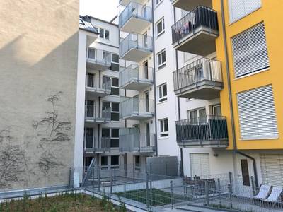 helle 2-Zimmer NEUBAU Wohnung mit Balkon!