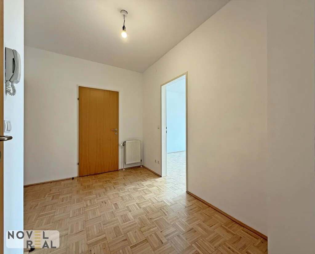 Sonnige 2 Zimmer Dachgeschoss Wohnung mit großzügigem Wohnbereich - Widok 3