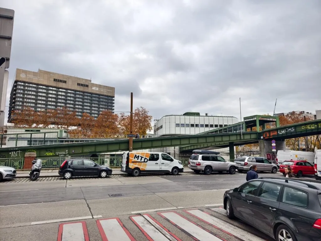 Anlegerobjekt Nähe AKH & U-Bahn - Unbefristet vermietetes Büro in 1180 Wien - Ansicht 2