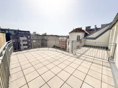 Stilvolle 3-Zi-Dachgeschoßwohnung mit Terrasse & Einbauküche in 1100 Wien, 99m², 1.595EUR