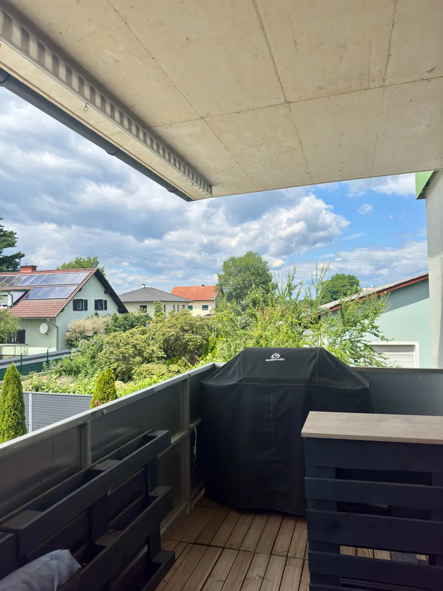 Super aufgeteilte, moderne Wohnung mit großem Balkon und Parkplatz! - Ansicht 2