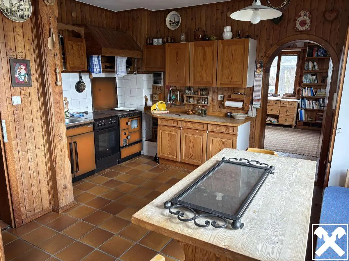Älteres Wohnhaus mit Platz für Hobby, Handwerk und Ideen - Ansicht 2