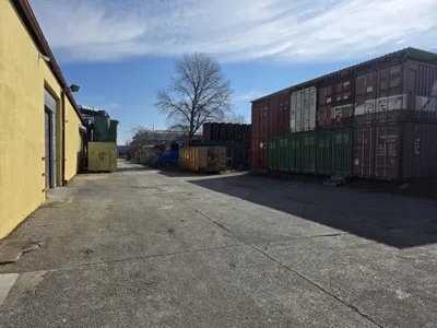 Gewerbeimmobilie mieten in Baden – 1 880 m², € 2.800 – Bild 3 von 5
