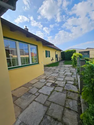 3-Zimmer-Haus mieten in Tulln – 95 m², € 1.076 – Bild 2 von 12