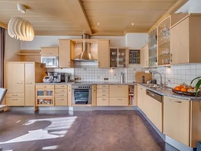 9-Zimmer-Haus kaufen in Innsbruck-Land – 287 m², € 1.250.000 – Bild 5 von 7