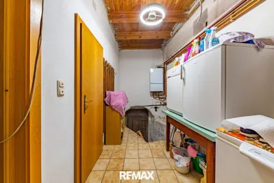 7-Zimmer-Haus kaufen in Hollabrunn – 243 m², € 399.000 – Bild 10 von 21