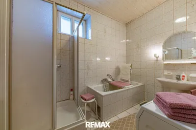 7-Zimmer-Haus kaufen in Hollabrunn – 243 m², € 399.000 – Bild 8 von 21