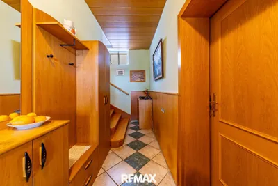 7-Zimmer-Haus kaufen in Hollabrunn – 243 m², € 399.000 – Bild 11 von 21