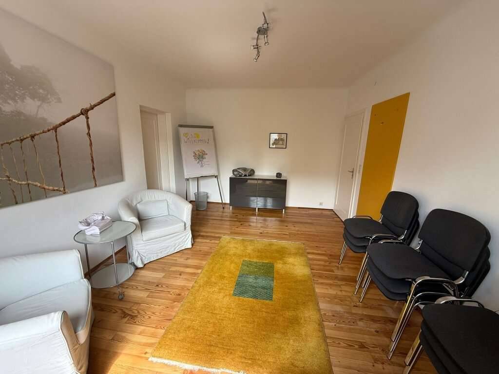 Attraktive 2-Zimmer-Wohnung mit Loggia und toller Infrastruktur! - Ansicht 3