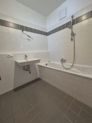 2-Zimmer-Wohnung mieten in Linz – 56 m², € 735 – Bild 4 von 6