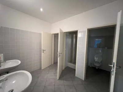 Gewerbeimmobilie mieten in Wien – 890 m², € 12 – Bild 8 von 12