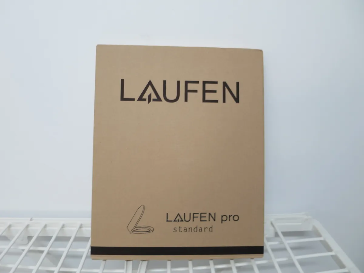 LAUFEN Pro Standard - WC-Sitz mit Deckel.