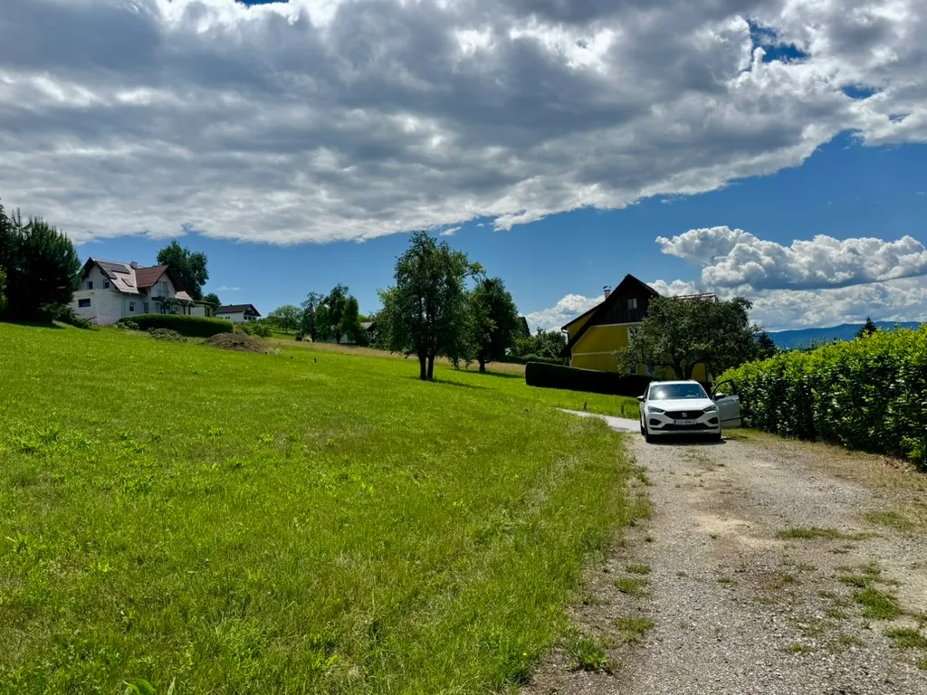 Baugrundstück mit Weitblick nahe Deutschlandsberg. Ihr Platz für ein besonderes Neubauprojekt. Ein Grundstück mit Aussicht, Potenzial und Stadtnähe. – pohled 3