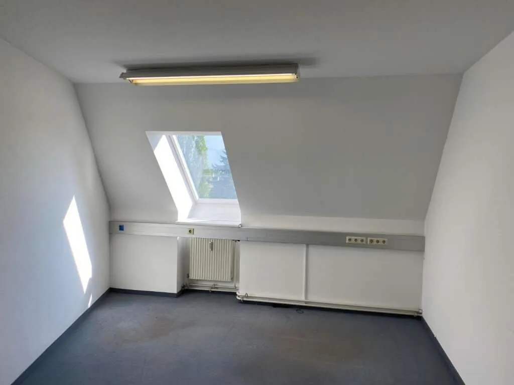 Sonnig, freundliches 6 Zimmer-Büro! 115m² - 4020 Linz - Ansicht 2