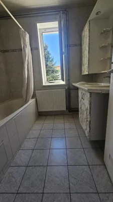 4-Zimmer-Wohnung mieten in Wiener Neustadt – 109 m², € 882 – Bild 6 von 7