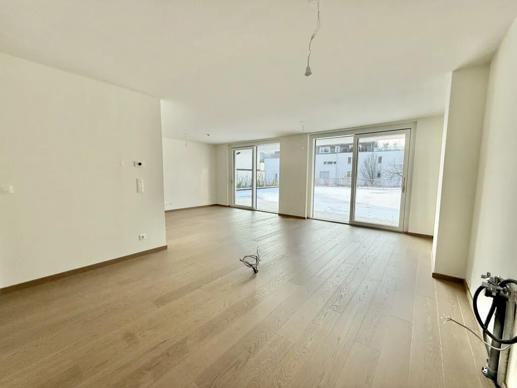 Luxuriöse Gartenresidenz in Döbling: 4-Zimmer, 260 m² private Grünfläche & 60 m² Sonnenterrasse - Ansicht 3