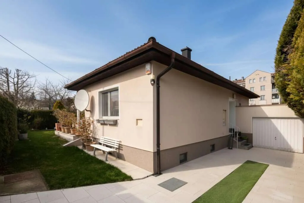 Geschmackvoll sanierter Bungalow an der Liesing in Rodaun - Ansicht 3