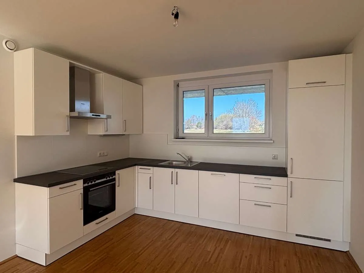 NEUE KÜCHE - Geräumige 3-Zimmer-Wohnung mit Balkon und Carportparkplatz in AKTION - geförderte Miete ODER geförderte Miete mit Kaufoption - 3 Zimmer - Ansicht 3