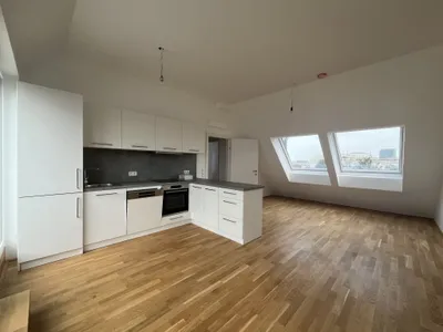 Beautiful four-room roof top apartment with a terrace in a prime location - Wunderschöne 4 Zimmer Dachterrassenwohnung in Top Lage – Bild 3