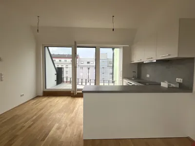 Beautiful four-room roof top apartment with a terrace in a prime location - Wunderschöne 4 Zimmer Dachterrassenwohnung in Top Lage