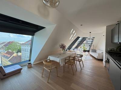 Exklusive Dachgeschosswohnung mit zwei Terrassen und beeindruckendem Wien-Blick in bester Lage des 6. Bezirks