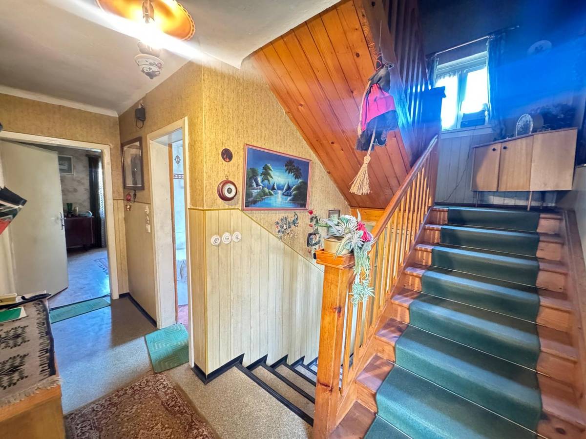 Zentral gelegenes Einfamilienhaus mit großzügigem Sonnengrundstück in Hart bei Graz - Ansicht 3