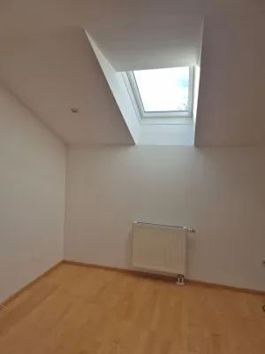 5-Zimmer-Wohnung mieten in Vöcklabruck – 100 m², € 400 – Bild 2 von 6
