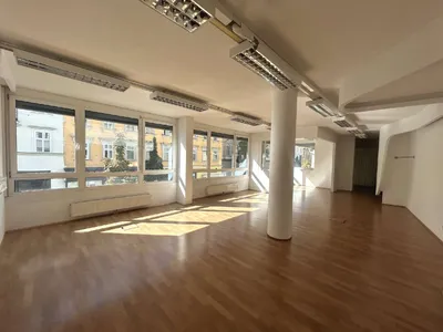 1-Zimmer-Gewerbeimmobilie mieten in Wien – 109 m², € 1.731 – Bild 2 von 12