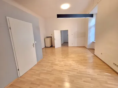 2-Zimmer-Gewerbeimmobilie mieten in Graz – 93 m², € 1.440 – Bild 4 von 13