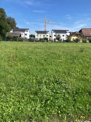 Grundstück kaufen in Vöcklabruck – 744 m², € 163.680 – Bild 3 von 5