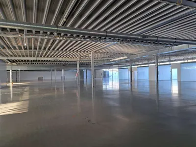Gewerbeimmobilie mieten in Vöcklabruck – 4 437 m², € 20.000 – Bild 2 von 4