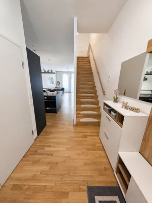 Traumhafte 4-Zimmer-Maisonette mit Privatgarten & Terrasse - Vollmöbliert (1030 Wien / Laendyard) – Bild 2