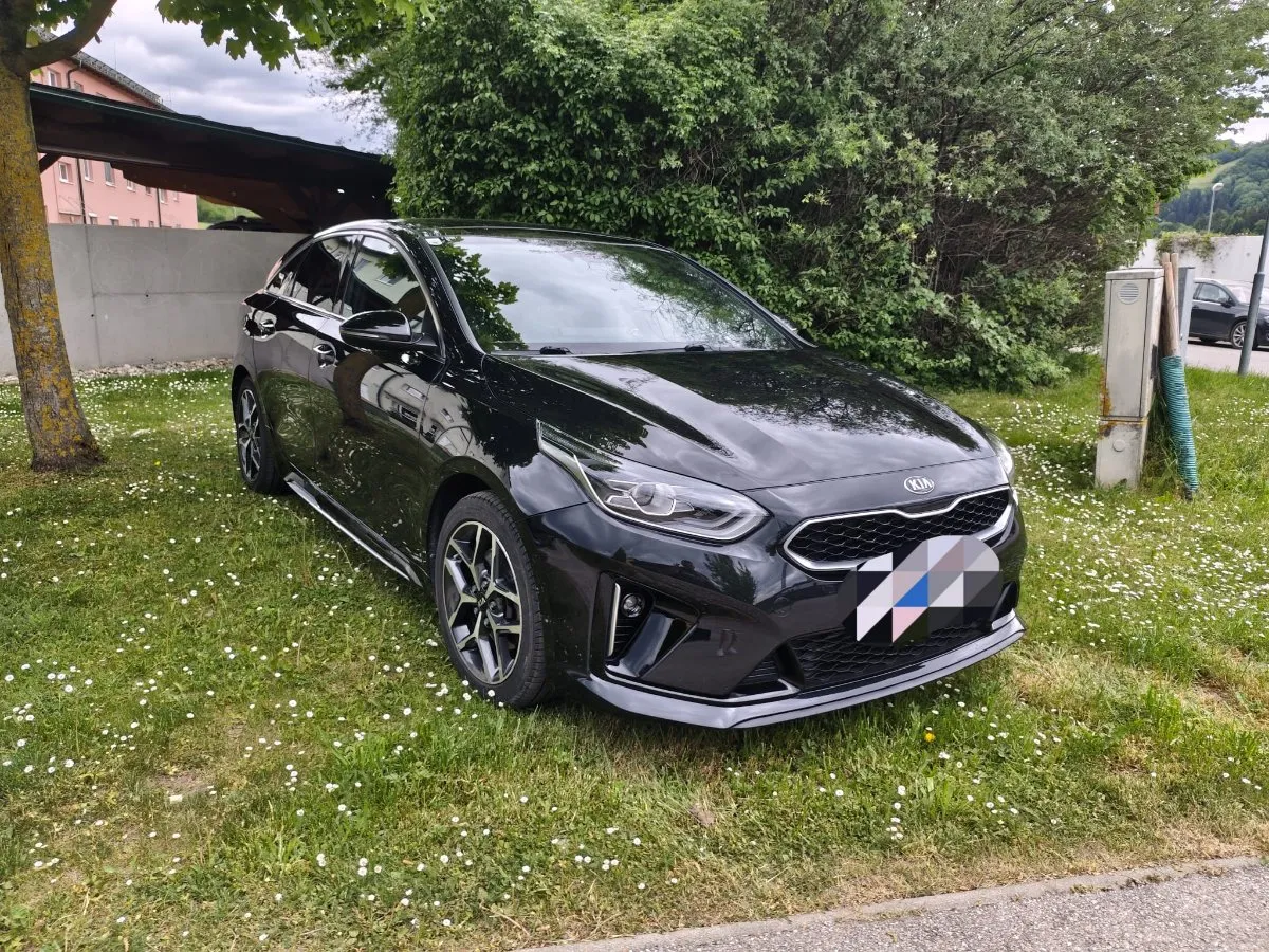 KIA ProCeed