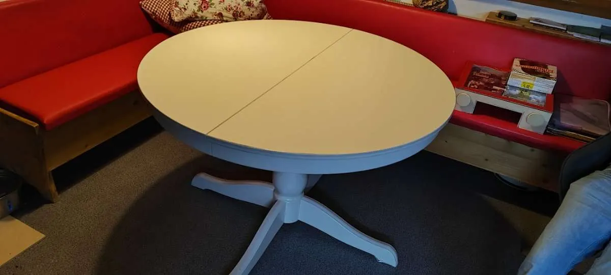 Tisch rund ausziehbar IKEA, € 250,- (4040 Linz)