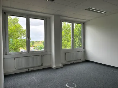 Gewerbeimmobilie mieten in Bruck an der Leitha – 114 m², € 1.475 – Bild 2 von 6