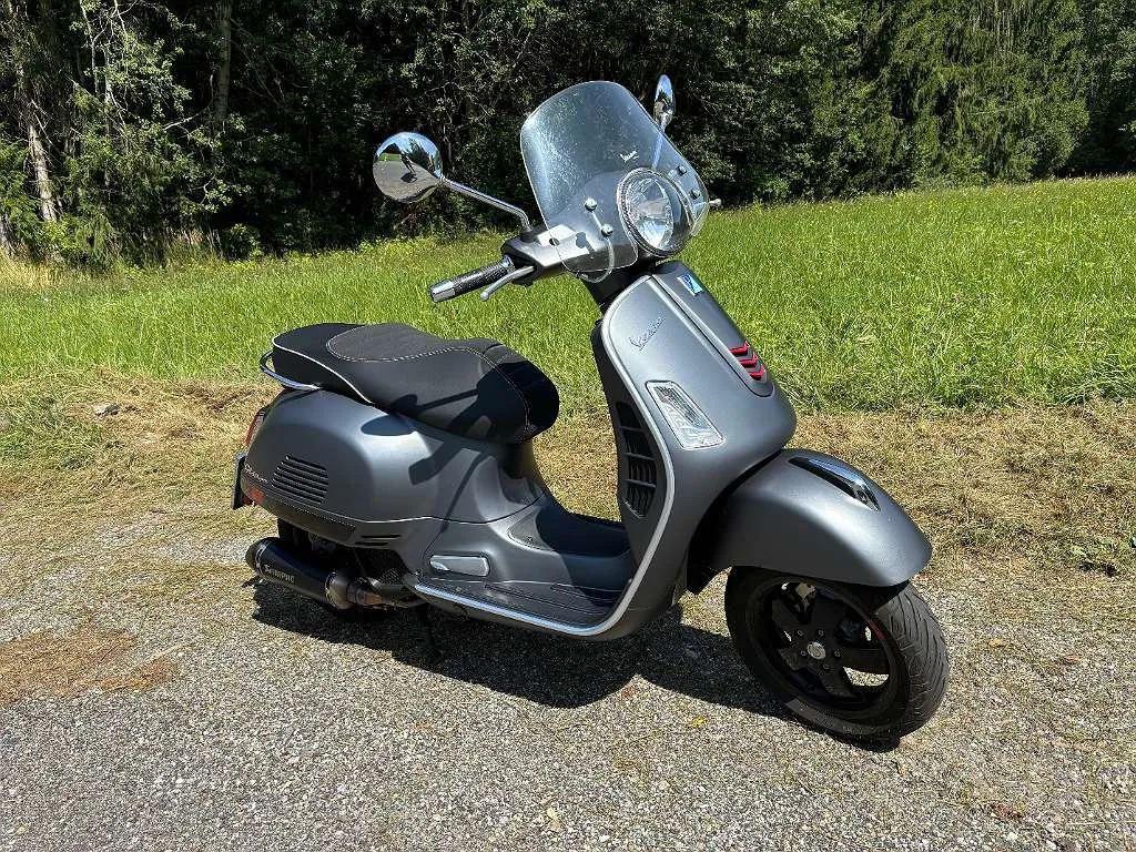 Vespa GTS