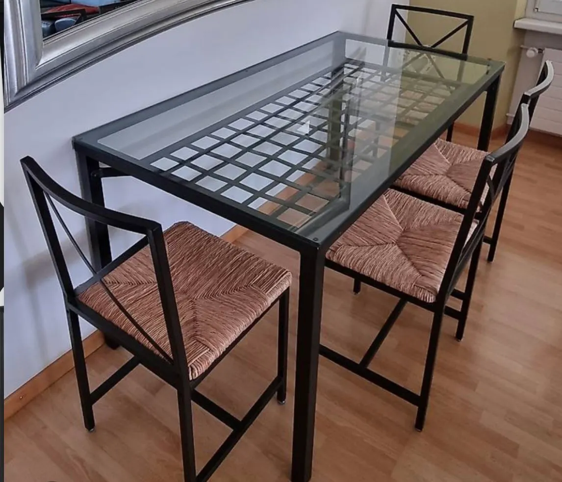 IKEA Metall/ Glas Esstisch/ Schreibtisch, € 30,- (2492 Eggendorf)
