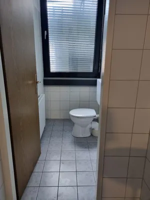 5-Zimmer-Gewerbeimmobilie mieten in Steyr – 195 m², € 860 – Bild 9 von 11