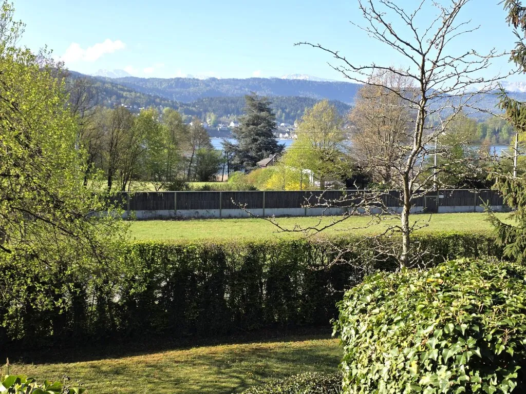 ENTZÜCKENDES FERIENHAUS MIT GROßEM SEEBLICKGRUNDSTÜCK IN PÖRTSCHACH - Ansicht 3