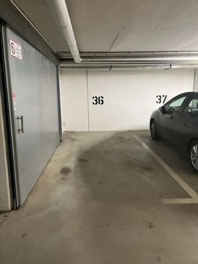 Großzügiger KFZ-Tiefgaragen-Abstellplatz in zentraler Lage in Eggenberg zu vermieten - Ansicht 2