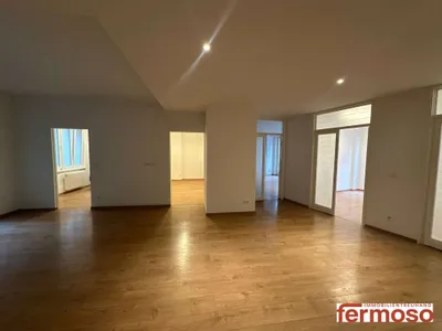 Moderne Wohn&Bürofläche mit Balkon im Herzen Wiens – Bild 2