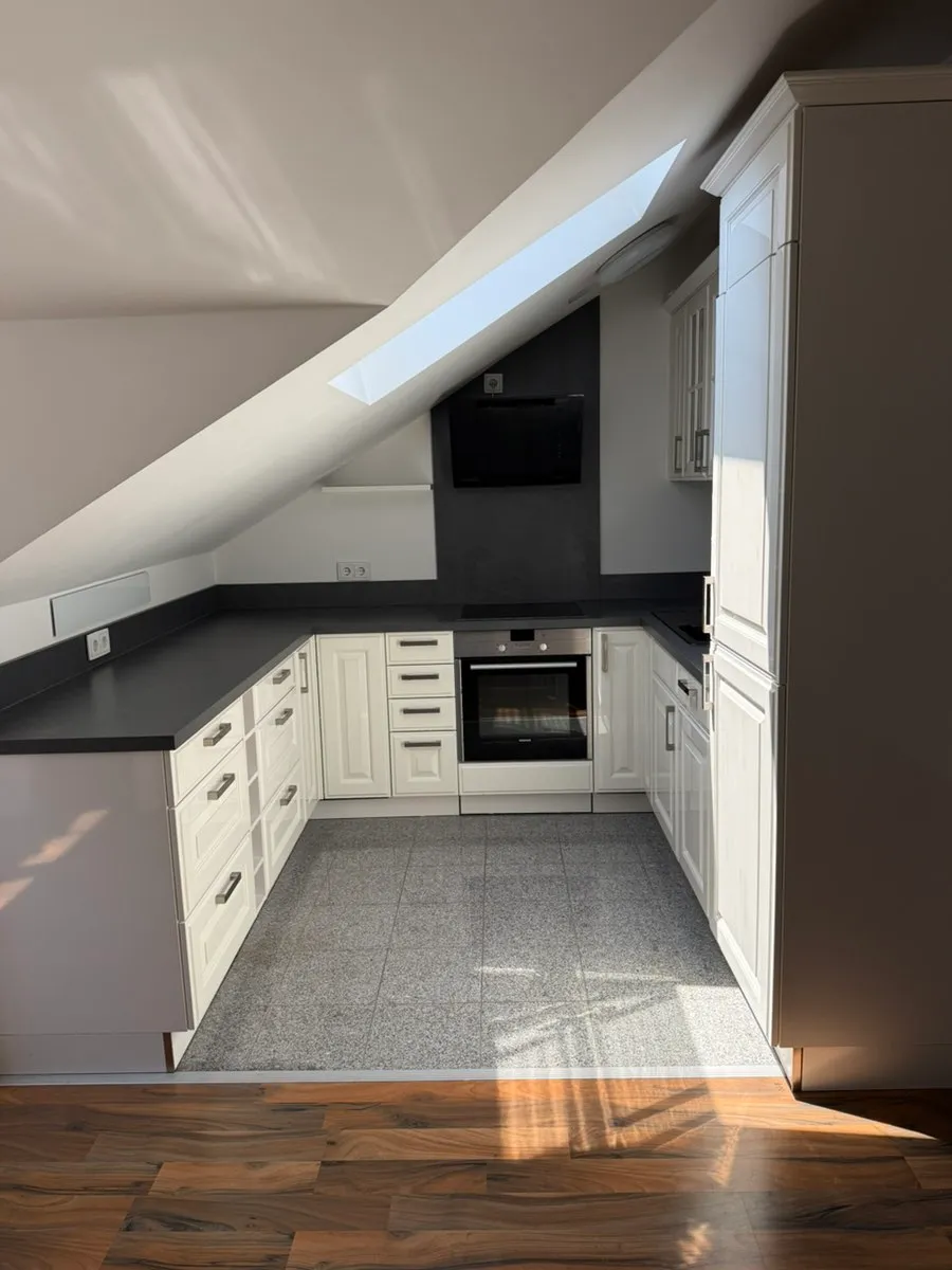 Hochwertige, helle 2-Zimmer-Wohnung in Badener Stadtvilla - Grünblick, Parkplatz inklusive & Bahnhofsnähe - Ansicht 2