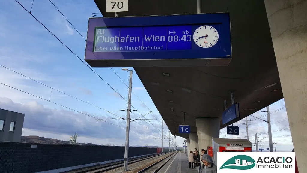 20.000 m² Betriebsbaugrund mit optimaler öffentlicher Verkehrsanbindung – pohled 3