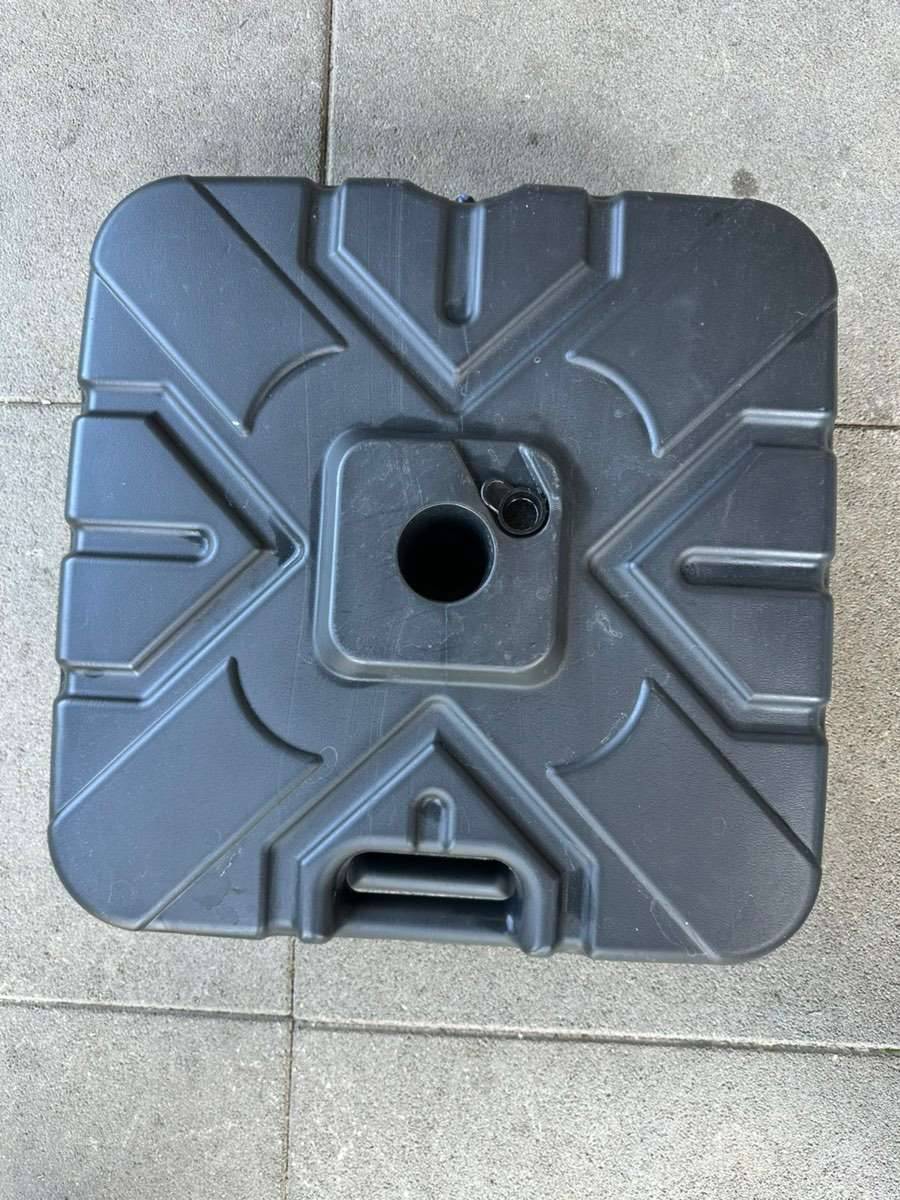 Robuste Standfu-Basis fr Sonnenschirm oder Markise - Top Zustand,  9,-  (9400 Auen) - willhaben