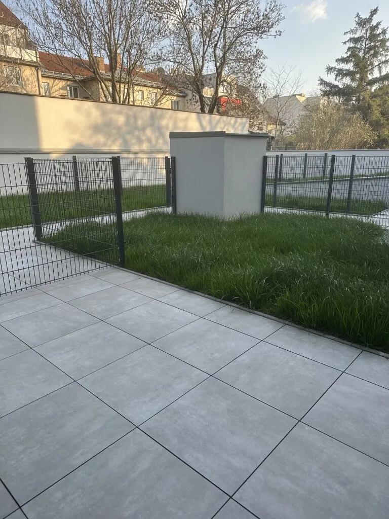 Top Anbindung- 5 Minuten zur U6 Perfekta Strasse, Ruhelage PUR-Sonnenterrasseund kleiner Graten, Wien