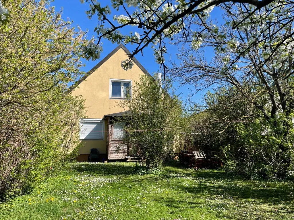 Einfamilienhaus mit Vollkeller + 2tes Kellergeschoss mit ca.75m² (ehemals. Champion Zucht) - Widok 2