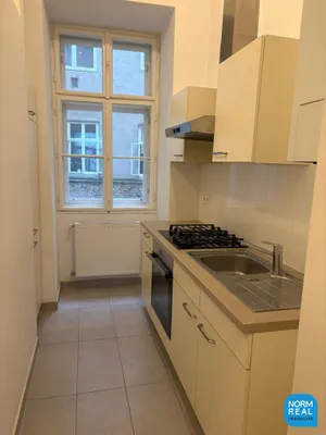 3 Zimmer Altbau unbefristet